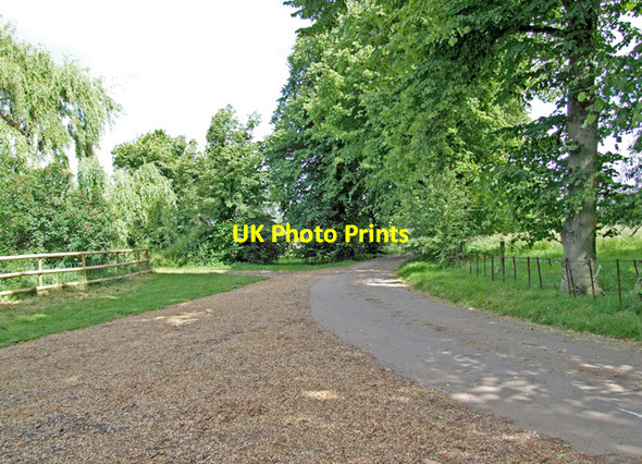 Photo 6"x4" Farm drive Chesterton\/SP3558 c2008