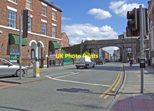 Photo 6"x4" The Northgate Chester c2008