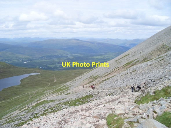 Photo 6"x4" The winding Nevis path Ben Nevis c2008