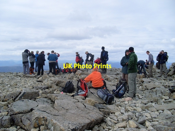 Photo 6"x4" The busy summit of Ben Nevis Ben Nevis c2008