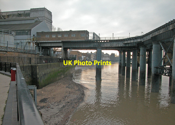 Photo 6"x4" Power Station Jetty Greenwich\/TQ3977 c2006