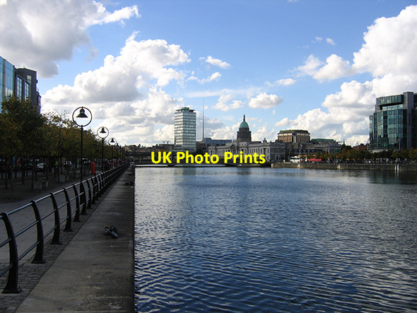 Photo 6"x4" River Liffey at Dublin Dublin\/O1534 c2006