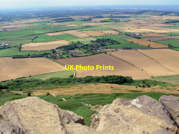 Photo 6"x4" Newton under Roseberry Great Ayton c2006