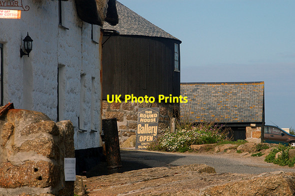 Photo 6"x4" Art Gallery in Sennen Cove Sennen Cove c2008
