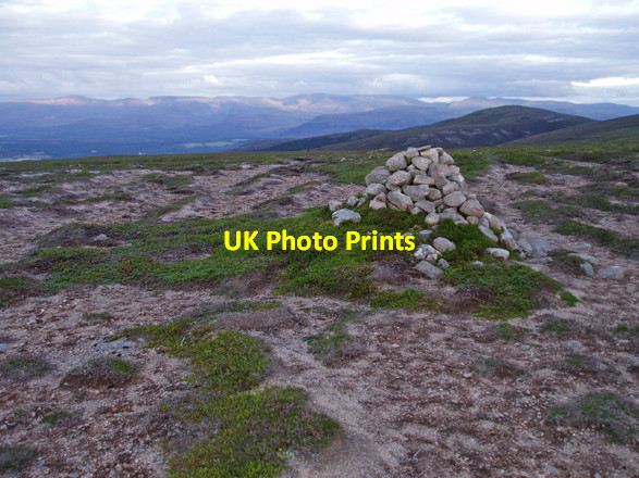 Photo 6"x4" Summit Cairn, Carn Sleamhuinn Carn Sleamhuinn c2008
