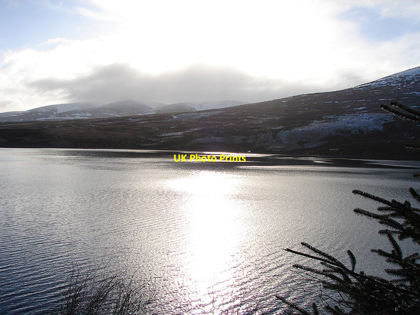 Photo 6"x4" A view across Loch Ericht Dalwhinnie c2006