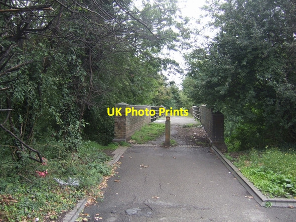 Photo 6"x4" Bridge to nowhere Grove Vale c2008