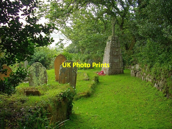 Photo 6"x4" War memorial, St' Mary's churchyard, Old Town Hugh Town c2008
