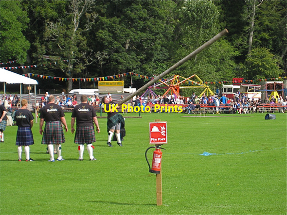 Photo 6"x4" Strathdon: Tossing the caber at The Lonach Games and a mystery solved Strathdon c2008