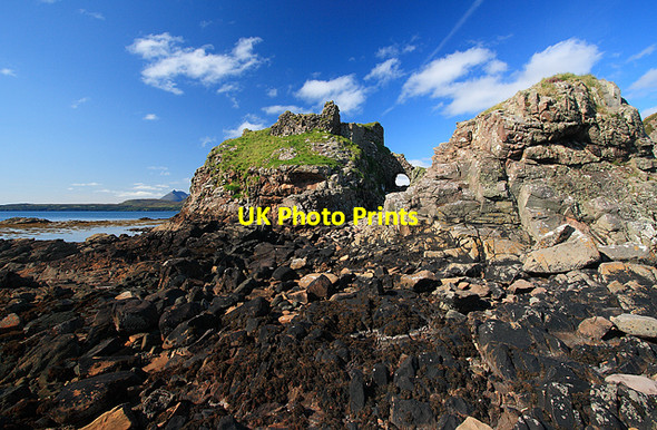 Photo 6"x4" Dunscaith Castle Tokavaig\/T\u00f2cabhaig c2008