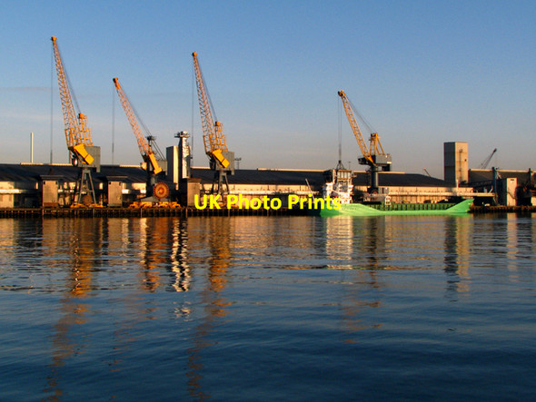 Photo 6"x4" Morning at Stormont Wharf, Belfast Belfast c2008