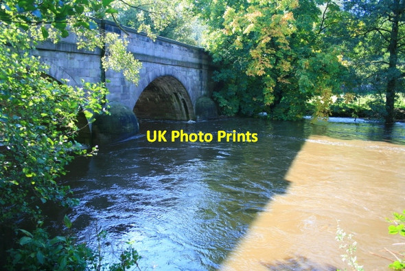 Photo 6"x4" A Swollen Derwent Passes Under The Bridge Crich Carr c2008