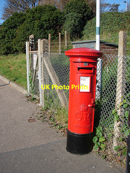 Photo 6"x4" Georgian pillar box at the entrance to Southwick Station Southwick\/TQ2405 c2008