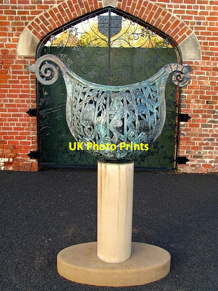 Photo 6"x4" The 'Curved Horn', Castle Park walled garden Bangor\/J5081 c2008