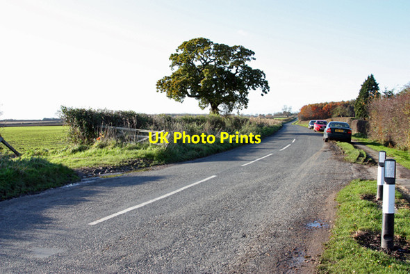 Photo 6"x4" The road to Kilnwick Beswick\/TA0148 c2008