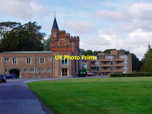 Photo 6"x4" The old and the new, Jesus College, Cambridge Cambridge\/TL4658 c2002