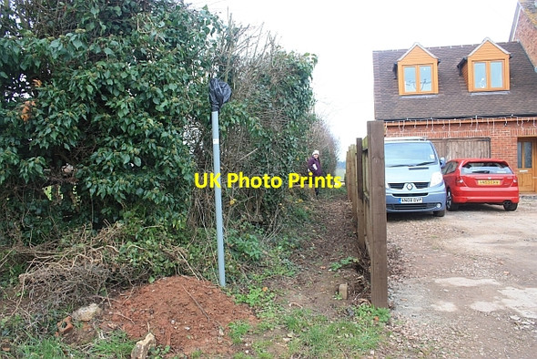 Photo 6"x4" Obscured footpath sign, Hallwood Green Hallwood Green c2008