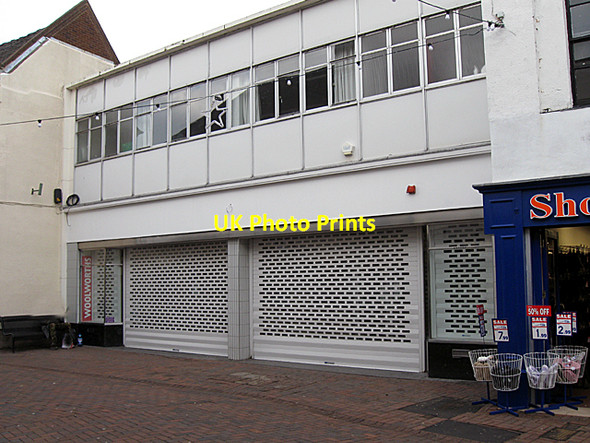 Photo 6"x4" Former WOOLWORTHS shop Wellington\/SJ6411 c2009