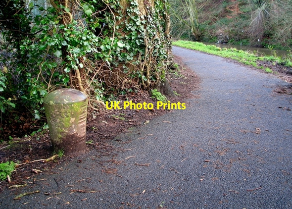 Photo 6"x4" Bollard on the Lagan towpath Drumbeg\/J3066 c2009