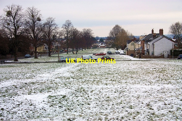 Photo 6"x4" Light snow on Poolbrook Common Great Malvern c2009