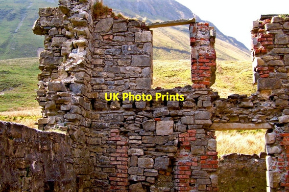 Photo 6"x4" Gleniff Horseshoe Drive - Abandoned schoolhouse Ballaghnatrillick c2008
