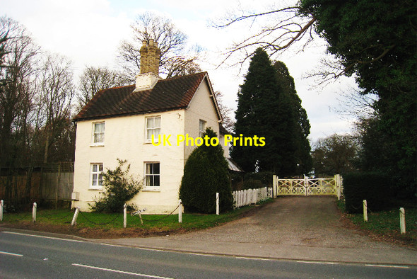 Photo 6"x4" House at Entrance to Iridge Place Burgh Hill\/TQ7226 c2009