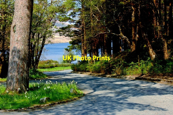 Photo 6"x4" Glenveagh National Park - End of road at castle Church Hill\/C0615 c2008