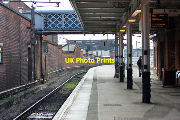 Photo 6"x4" Doncaster Station Doncaster c2009 P1