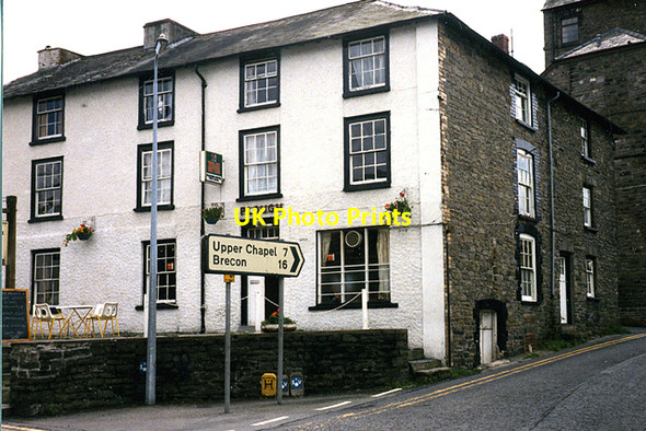 Photo 6"x4" Plough Inn, Builth Wells Builth Wells\/Llanfair-Ym-Muallt c1991