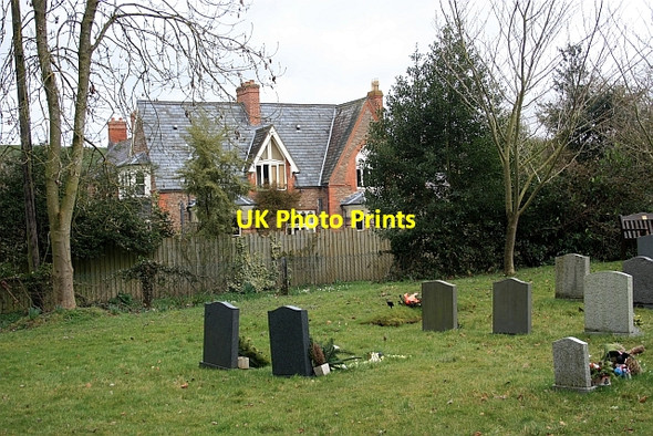 Photo 6"x4" Graves in Ullingswick churchyard Ullingswick c2009