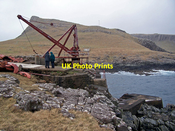 Photo 6"x4" Neist Point jetty Waterstein c2009