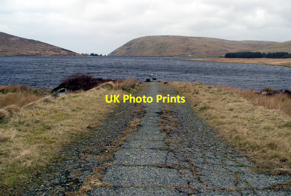 Photo 6"x4" Track at Spelga Dam Hilltown\/J2128 c2009