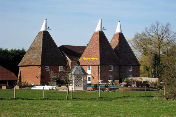 Photo 6"x4" The Top Oast House, Little Cheveney, Sheephurst Lane, Marden, Kent Marden Beech c2009