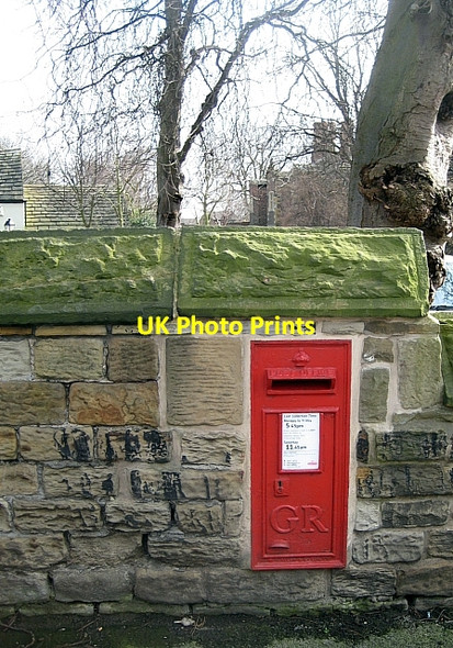 Photo 6"x4" GR postbox Wakefield\/SE3320 c2009