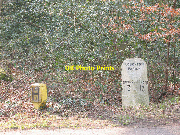 Photo 6"x4" Milestone on Golding's Hill, near Loughton Loughton\/TQ4396 c2009