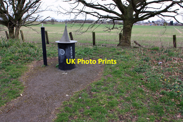 Photo 6"x4" The York Solar System Model - Earth Bishopthorpe\/SE5947 c2009