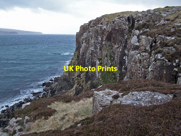 Photo 6"x4" Cliffs on western side of Fiadhairt Colbost c2009
