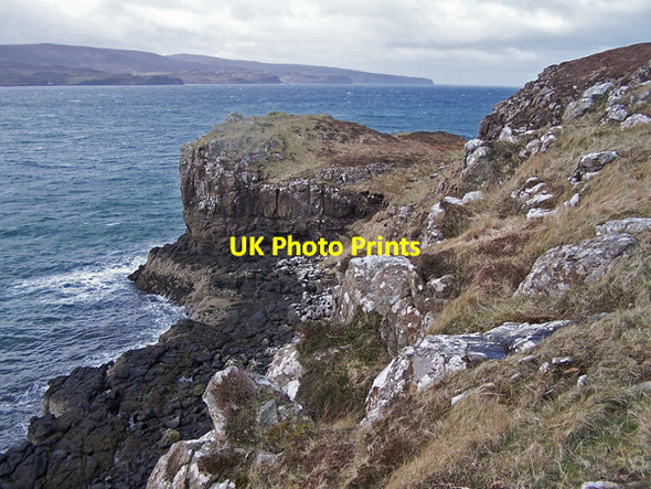 Photo 6"x4" Craggy shoreline of Fiadhairt Colbost c2009