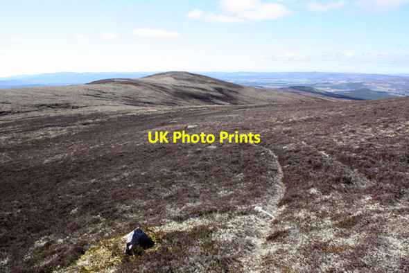 Photo 6"x4" Sgor Gaoithe, Cromdale Hills Sg\u00f2r Gaoithe\/NJ0721 c2009