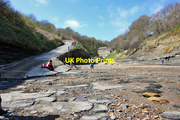 Photo 6"x4" Boggle Hole Fylingthorpe c2009