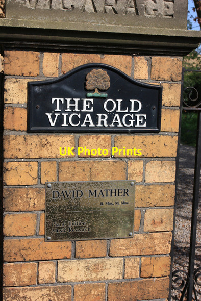 Photo 6"x4" The Old Vicarage, Norton, Gatepost Norton-on-Derwent c2009
