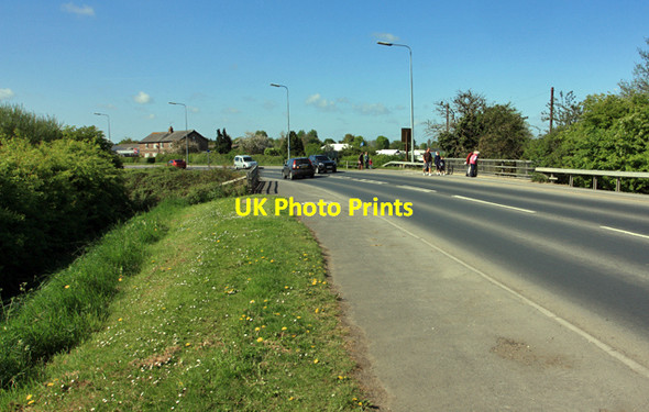 Photo 6"x4" Beverley Road, Driffield,  crosses Hallimanwath Bridge Driffield\/TA0258 c2009