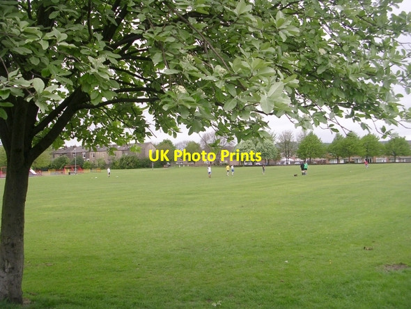 Photo 6"x4" Playing Field - New Park View Pudsey\/SE2233 c2009