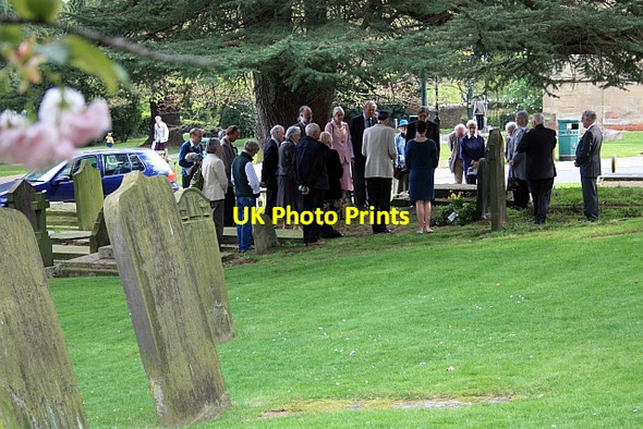 Photo 6"x4" Malvern churchyard, gathering at Annie Darwin's grave Great Malvern c2009