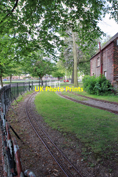 Photo 6"x4" Narrow gauge railway, West Park, Hull Kingston upon Hull c2009 P1