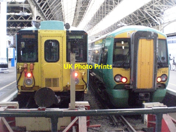 Photo 6"x4" Commuter trains, London Bridge SE1 London c2009