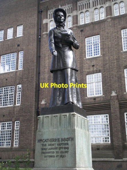 Photo 6"x4" Catherine Booth Statue, Champion Park SE5 Brixton\/TQ3175 c2009