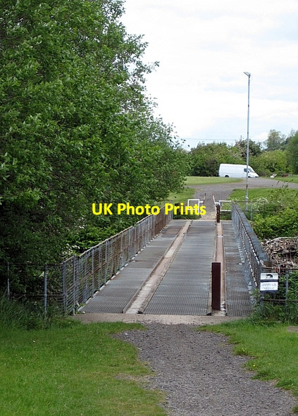 Photo 6"x4" Trash screen bridge Stanley Ferry c2009