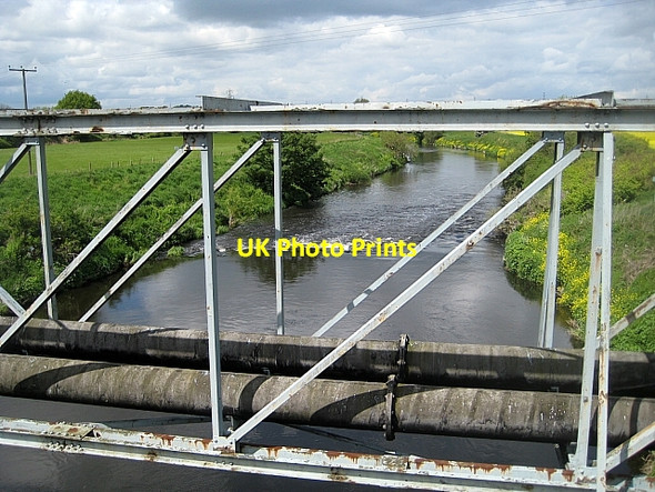 Photo 6"x4" Weir on the Calder Stanley Ferry c2009