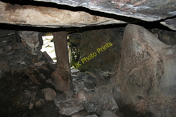 Photo 6"x4" Inside Barpa Langass Clachan na Luib c2009